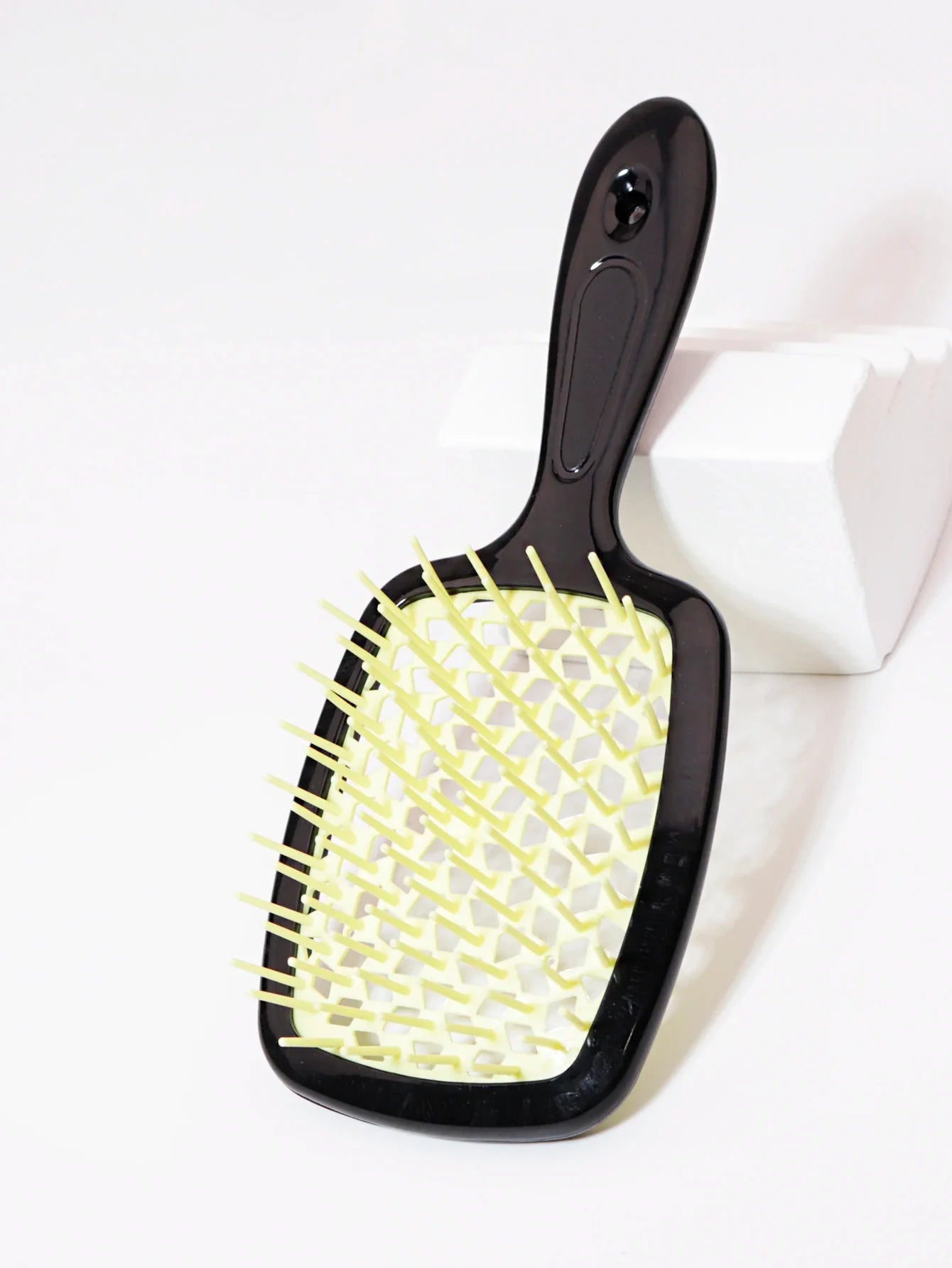 Viral Detangling Brush